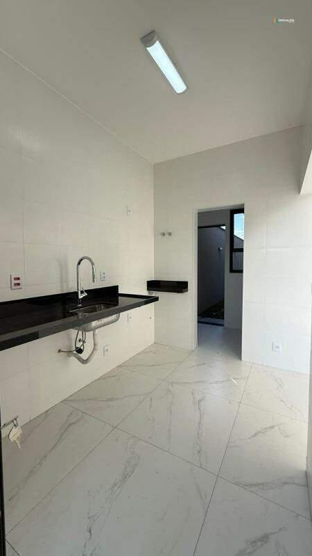 Casa, Novo Centro, 3 Quartos, 0 Vaga, 1 Suíte