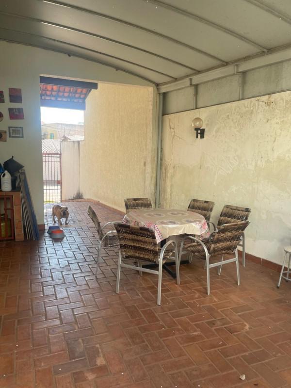 Casa, Castelo, 4 Quartos, 6 Vagas, 2 Suítes