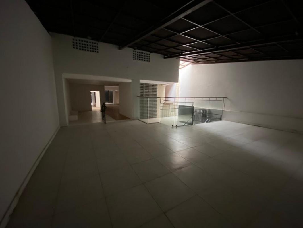 Casa Comercial, Lourdes, 5 Quartos, 0 Vaga