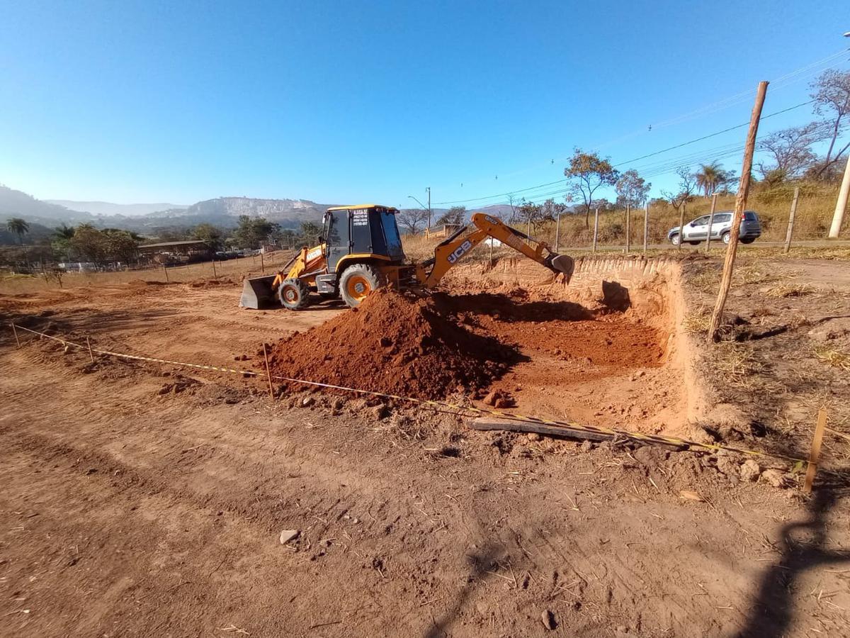 Lote, Bandeirinhas, 0 Quarto, 0 Vaga