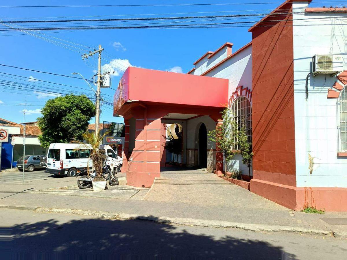 Prédio, Centro, 0 Quarto, 0 Vaga