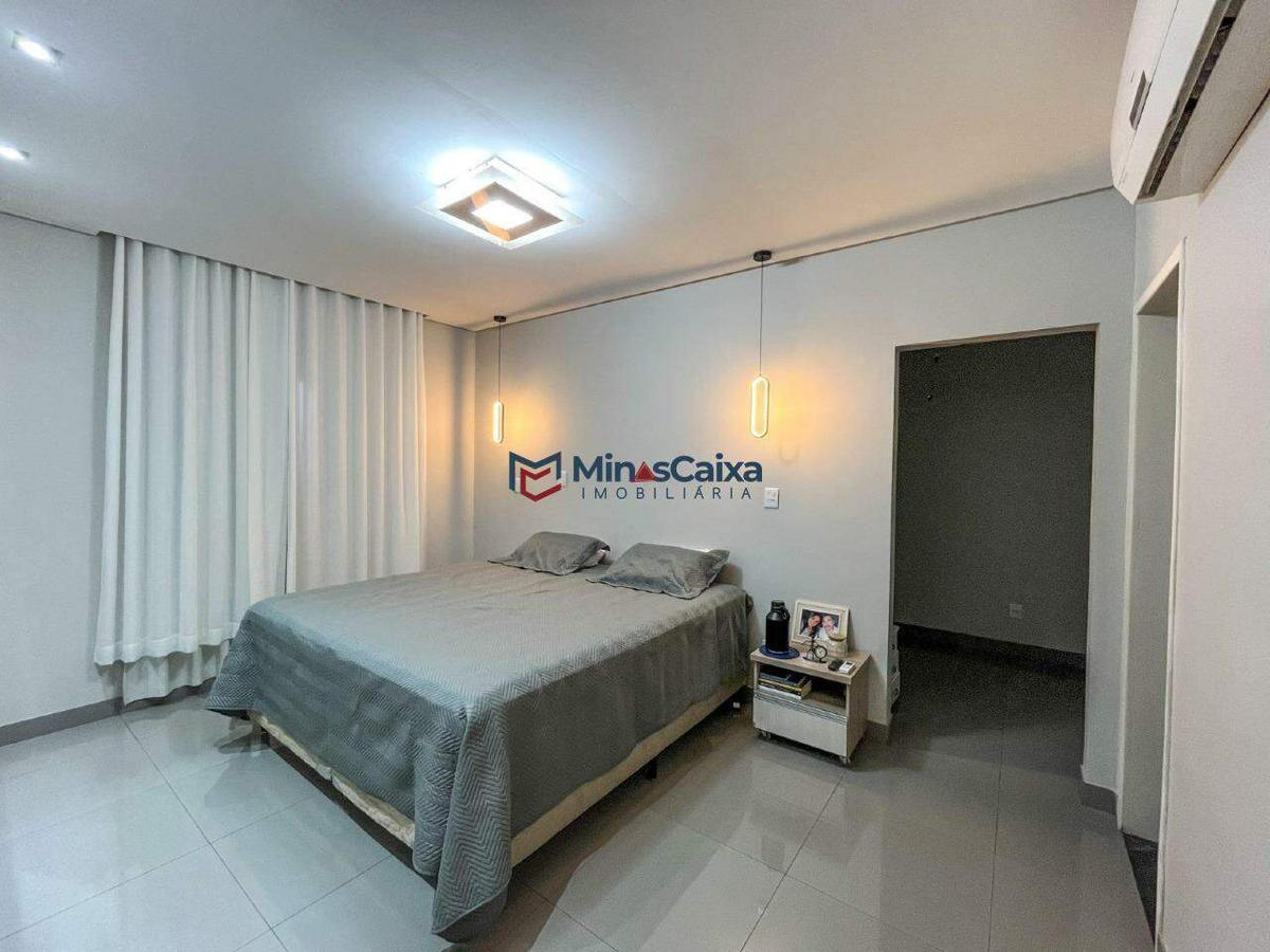 Casa, Santa Maria, 3 Quartos, 2 Vagas, 1 Suíte