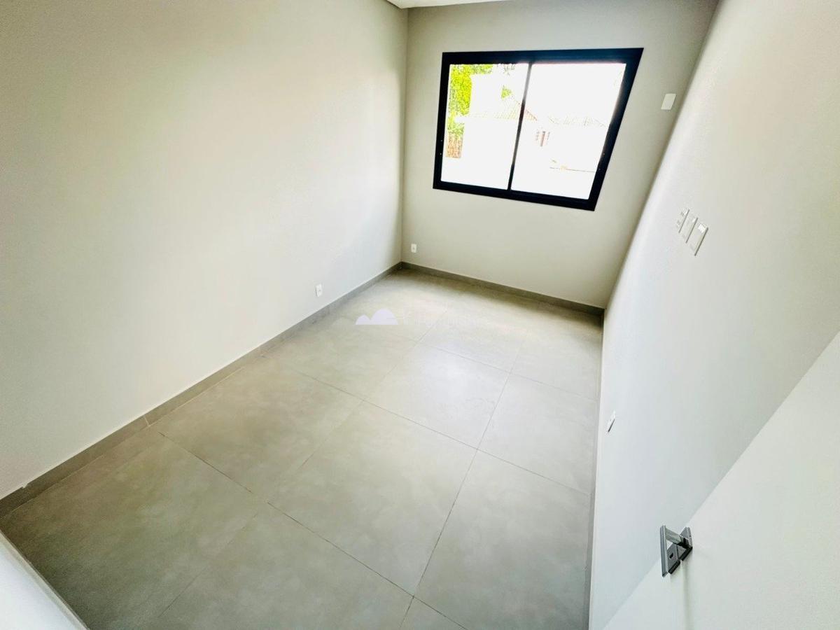 Casa, Garças, 4 Quartos, 10 Vagas, 2 Suítes