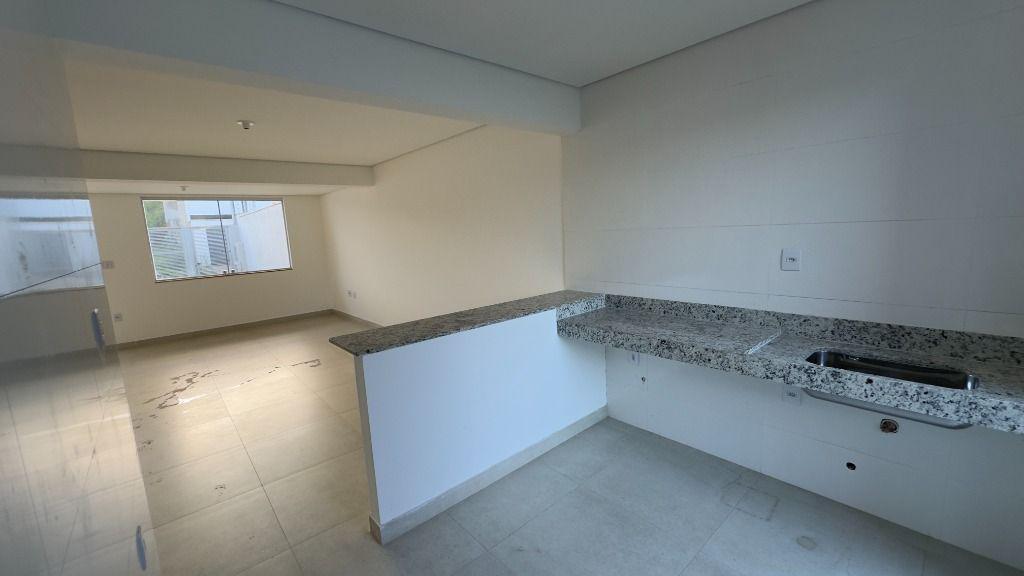 Casa, Paciência, 3 Quartos, 2 Vagas, 1 Suíte