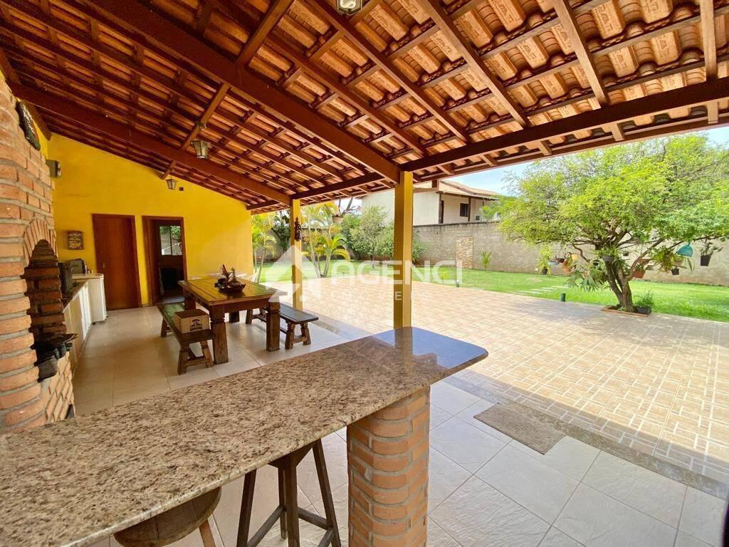 Casa, Bandeirantes (pampulha), 4 Quartos, 0 Vaga, 1 Suíte