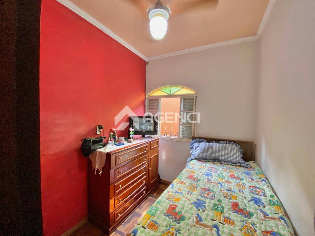 Casa, Santa Maria, 6 Quartos, 0 Vaga, 0 Suíte