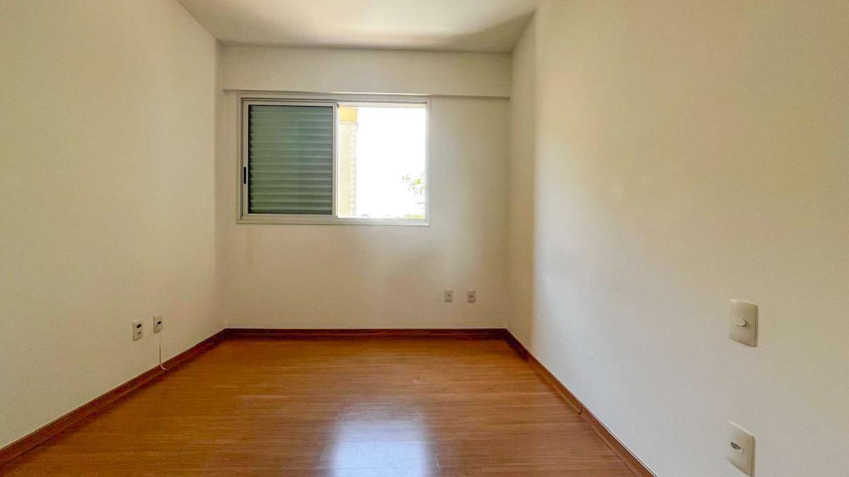 Apartamento, Estoril, 3 Quartos, 2 Vagas, 1 Suíte