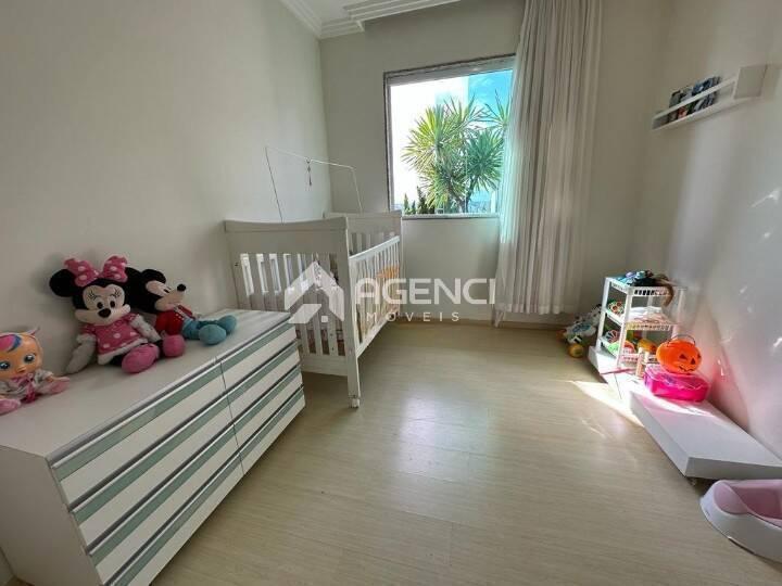 Casa, Paquetá, 4 Quartos, 0 Vaga, 1 Suíte