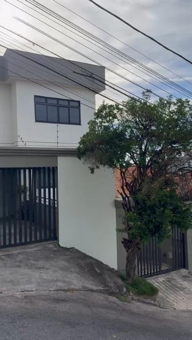 Casa, Nova Suíssa, 4 Quartos, 3 Vagas, 1 Suíte