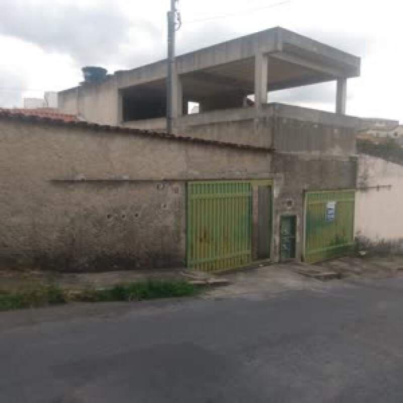 Casa, Fonte Grande, 3 Quartos, 8 Vagas, 1 Suíte