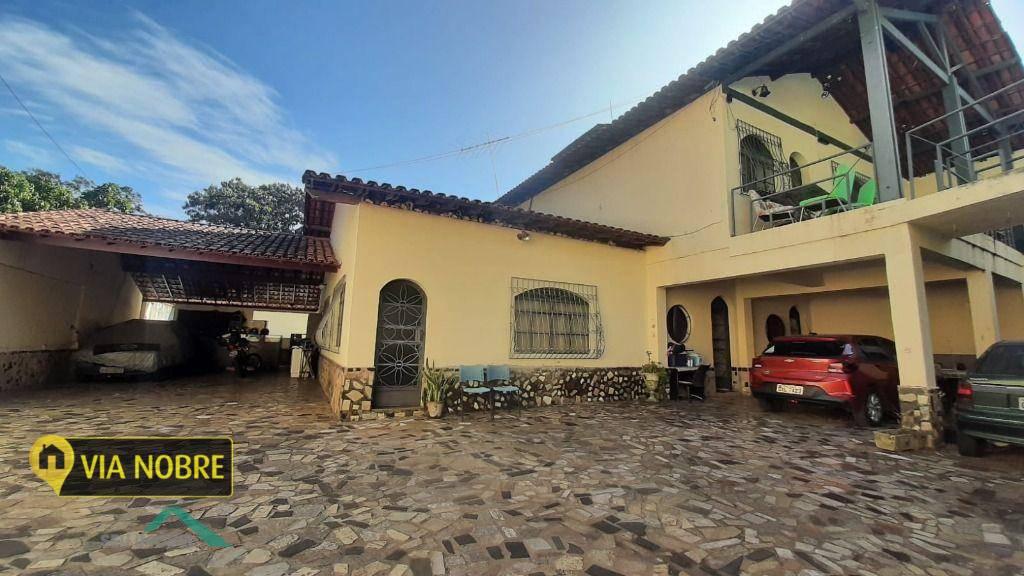 Casa, Betânia, 8 Quartos, 15 Vagas, 2 Suítes