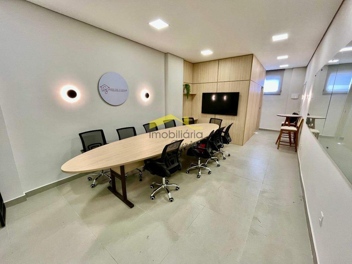 Sala, Centro