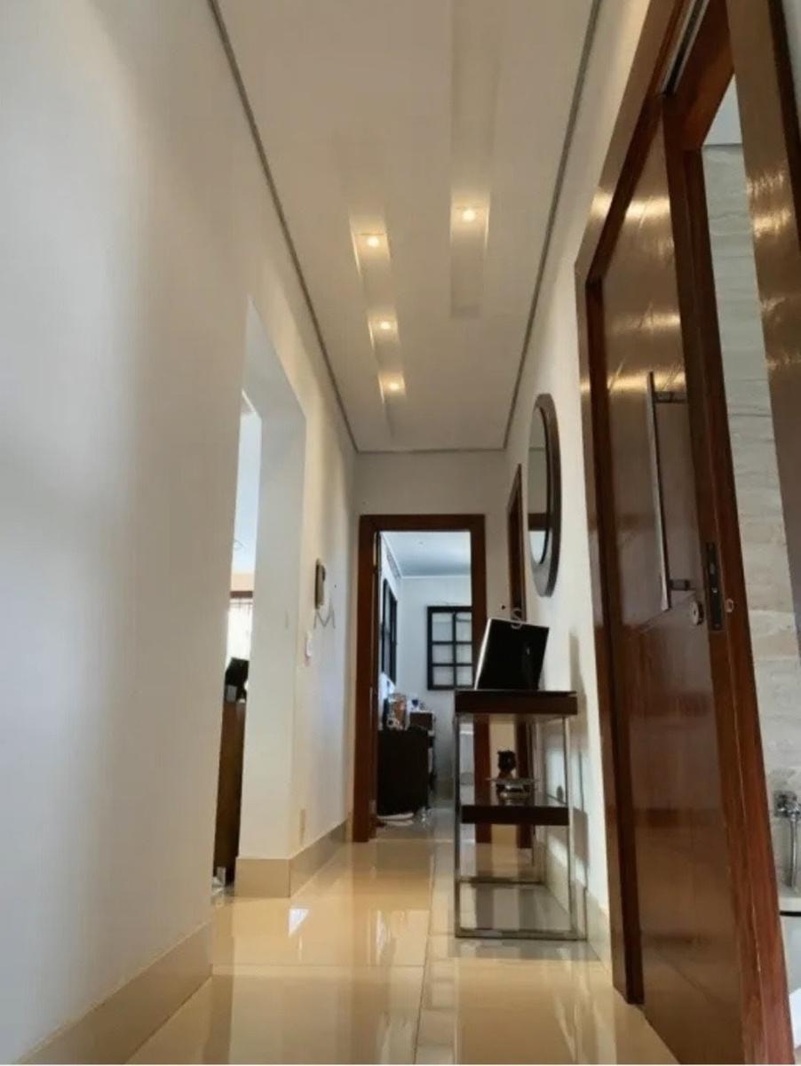 Casa, Ipê, 5 Quartos, 6 Vagas, 1 Suíte