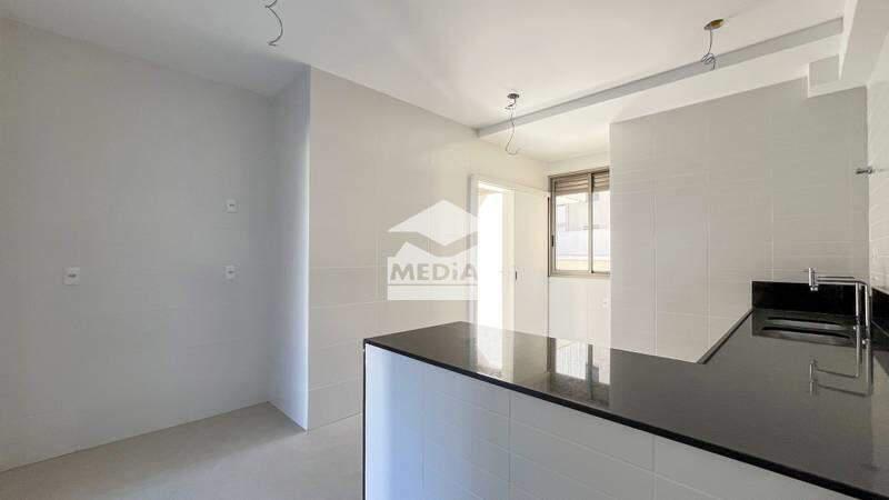 Apartamento, Cruzeiro, 4 Quartos, 4 Vagas, 2 Suítes