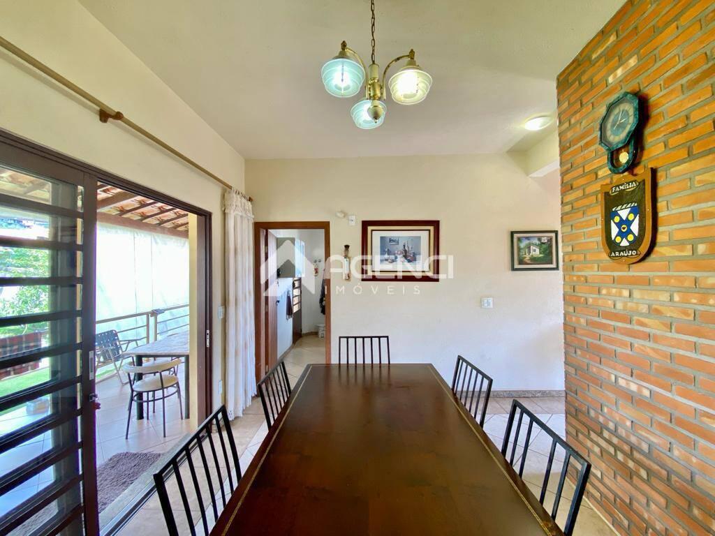 Casa, Vale do Sol, 4 Quartos, 0 Vaga, 2 Suítes