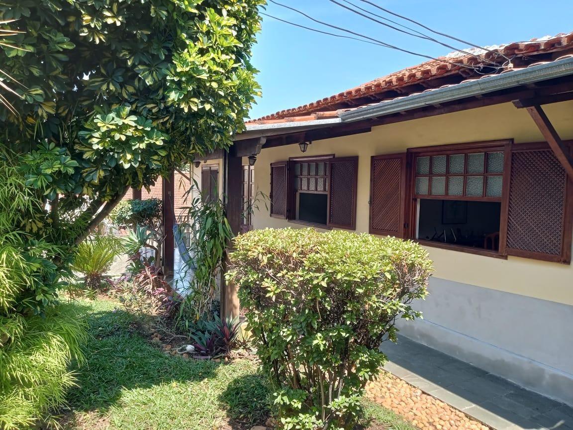 Casa, Cachoeirinha, 3 Quartos, 2 Vagas, 1 Suíte