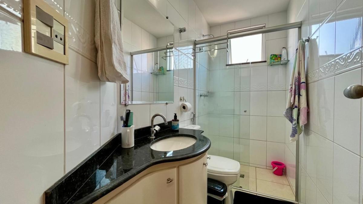 Apartamento, Sagrada Família, 3 Quartos, 2 Vagas, 1 Suíte