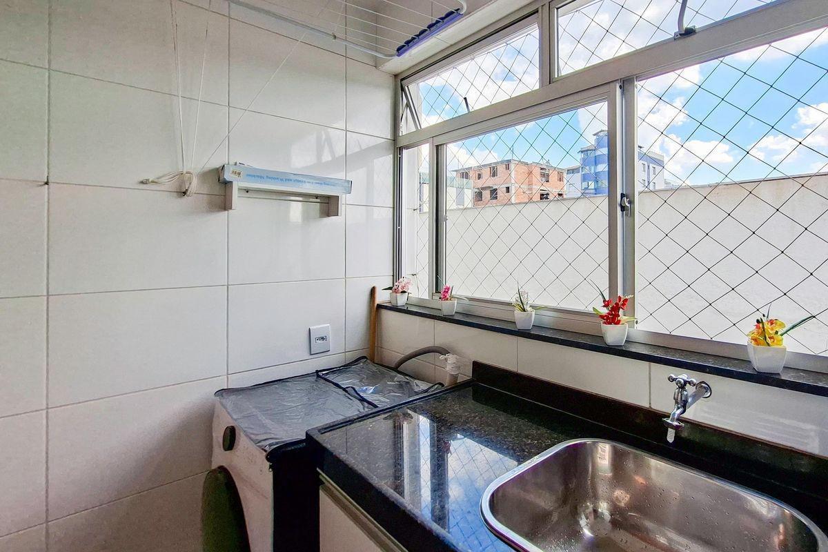 Apartamento, Sagrada Família, 3 Quartos, 2 Vagas, 2 Suítes