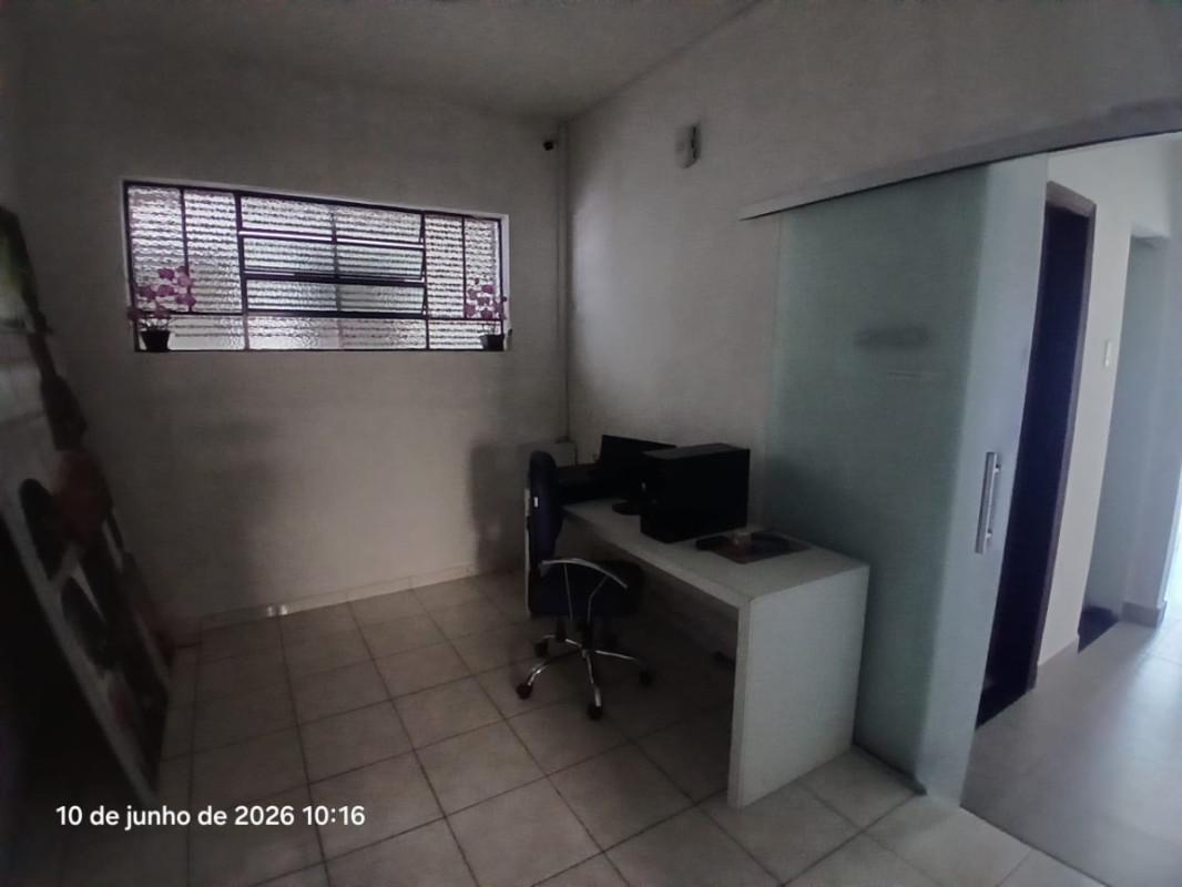Casa Comercial, Planalto, 8 Quartos, 0 Vaga