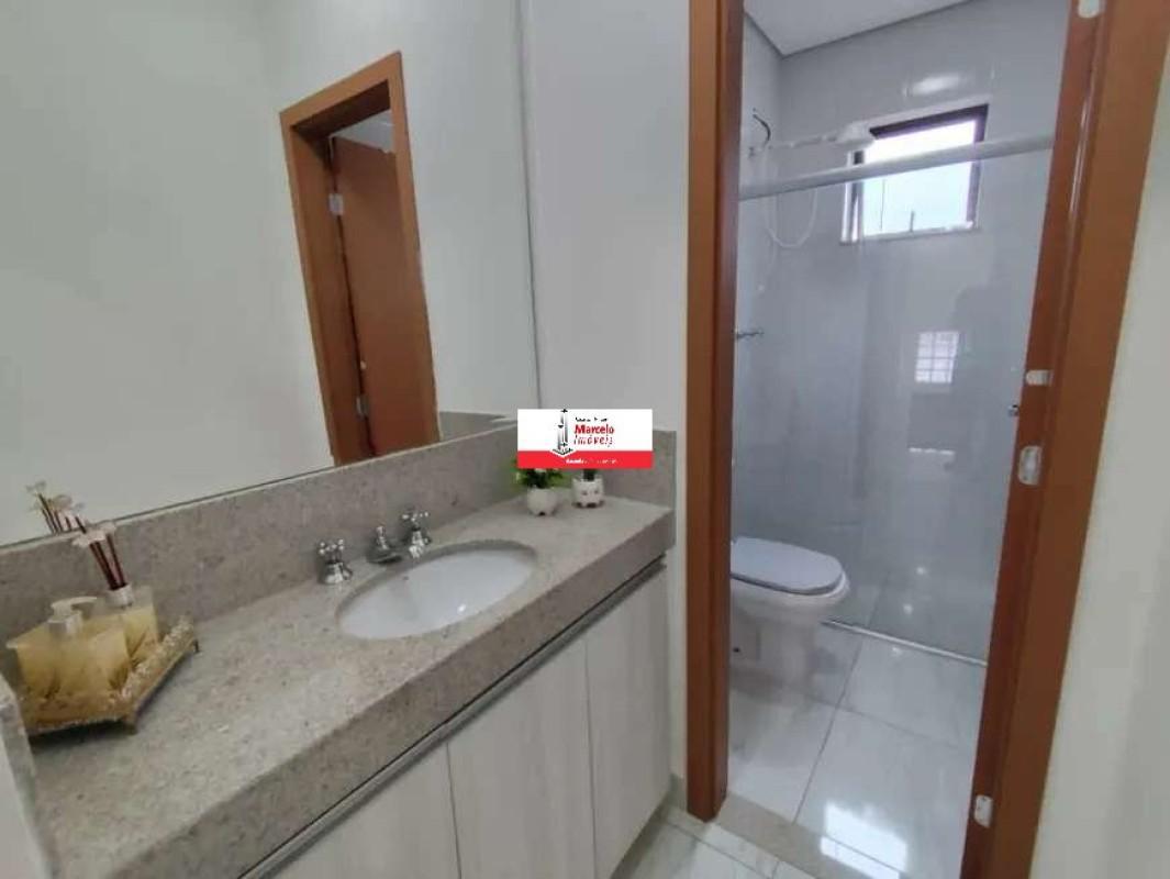 Casa, Trevo, 3 Quartos, 2 Vagas, 1 Suíte