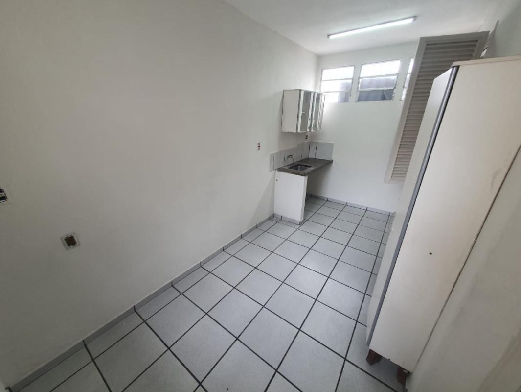 Casa Comercial, Nova Suíssa, 6 Quartos, 4 Vagas