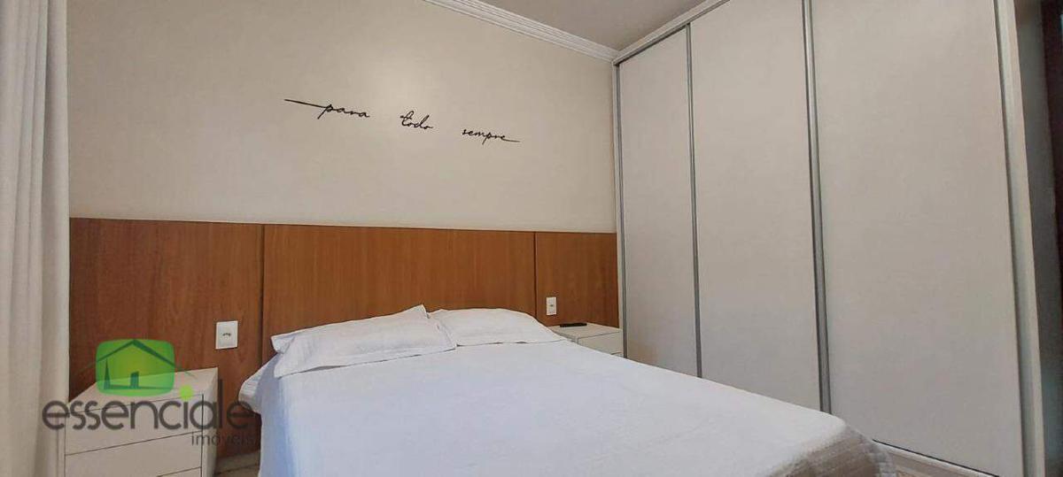 Casa, Santa Cruz Industrial, 3 Quartos, 2 Vagas