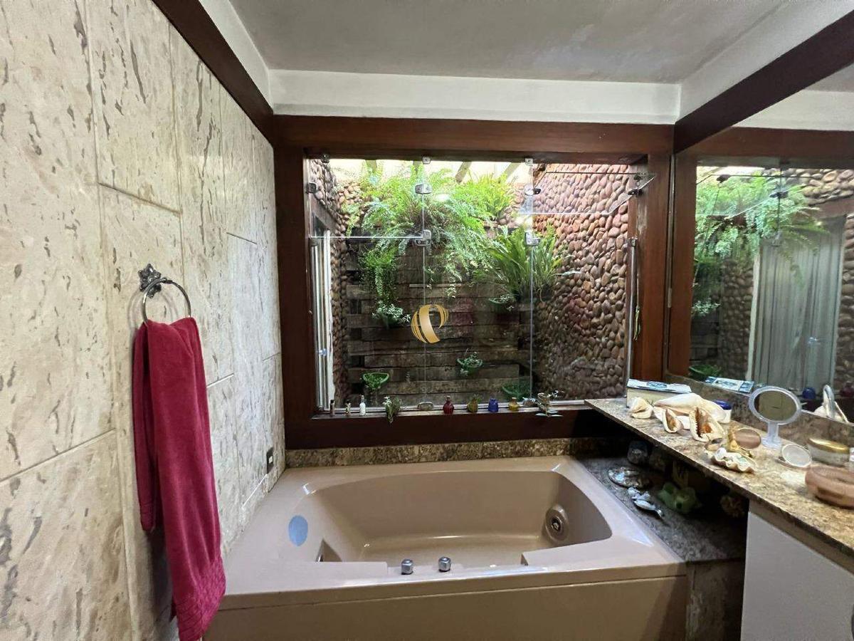 Casa, Jardim Cambuí, 6 Quartos, 8 Vagas, 4 Suítes