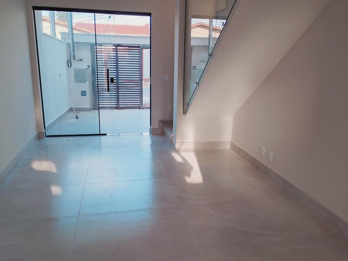Casa, Planalto, 2 Quartos, 1 Vaga, 2 Suítes