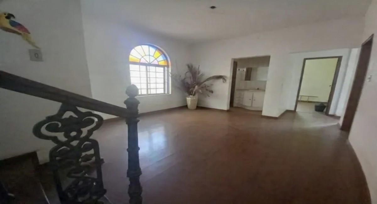 Casa, Cidade Nova, 5 Quartos, 3 Vagas, 1 Suíte