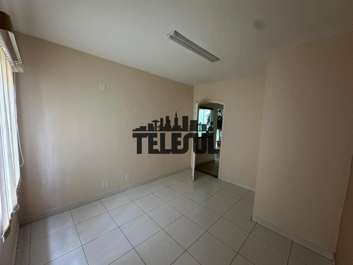 Galpão, Centro, 0 Quarto, 0 Vaga