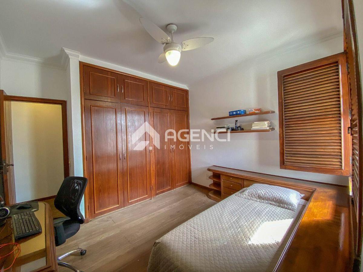 Casa, Bandeirantes (pampulha), 5 Quartos, 0 Vaga, 5 Suítes