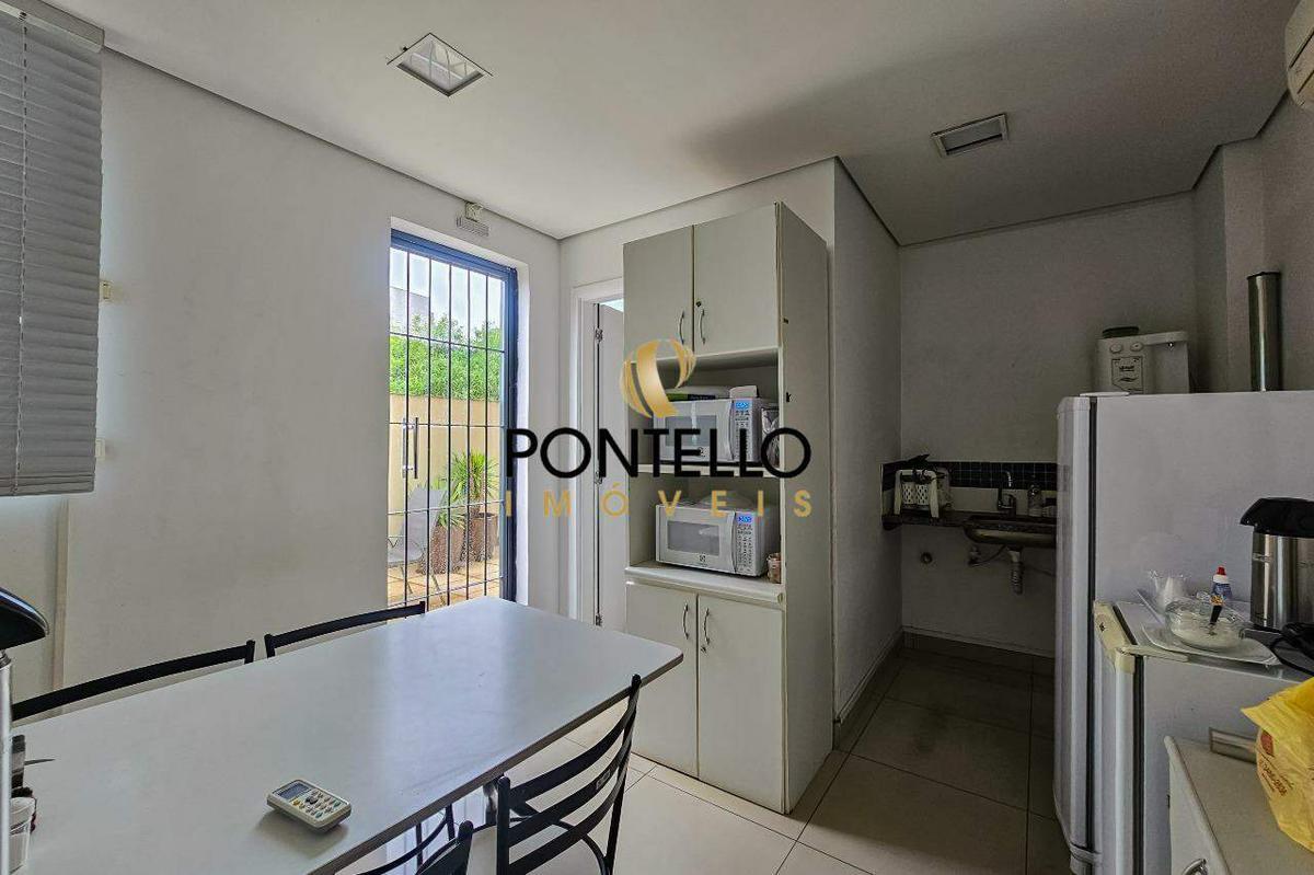 Sala, Estoril, 0 Quarto, 6 Vagas