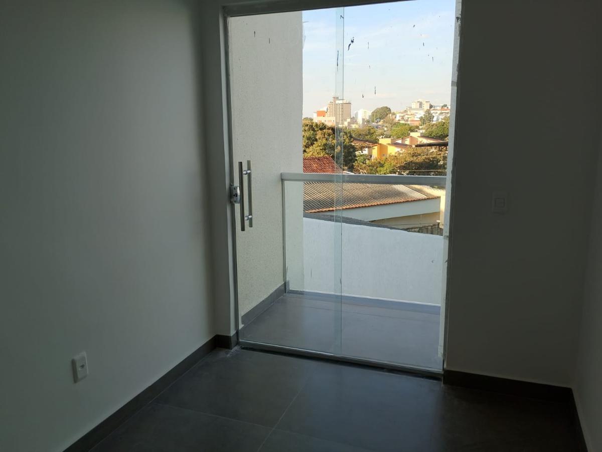 Casa, Santa Branca, 3 Quartos, 2 Vagas, 1 Suíte