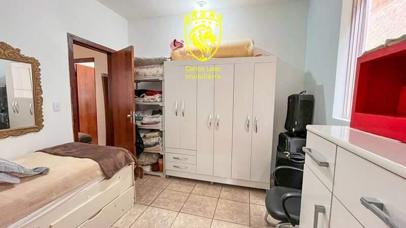 Casa, Buritis, 5 Quartos, 0 Vaga, 1 Suíte