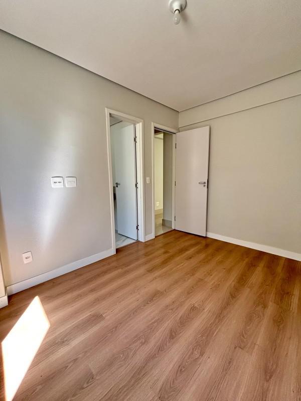 Apartamento, Sagrada Família, 3 Quartos, 2 Vagas, 1 Suíte