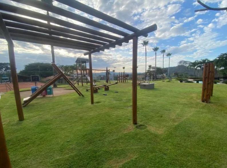 Lote, Centro, 0 Quarto, 0 Vaga