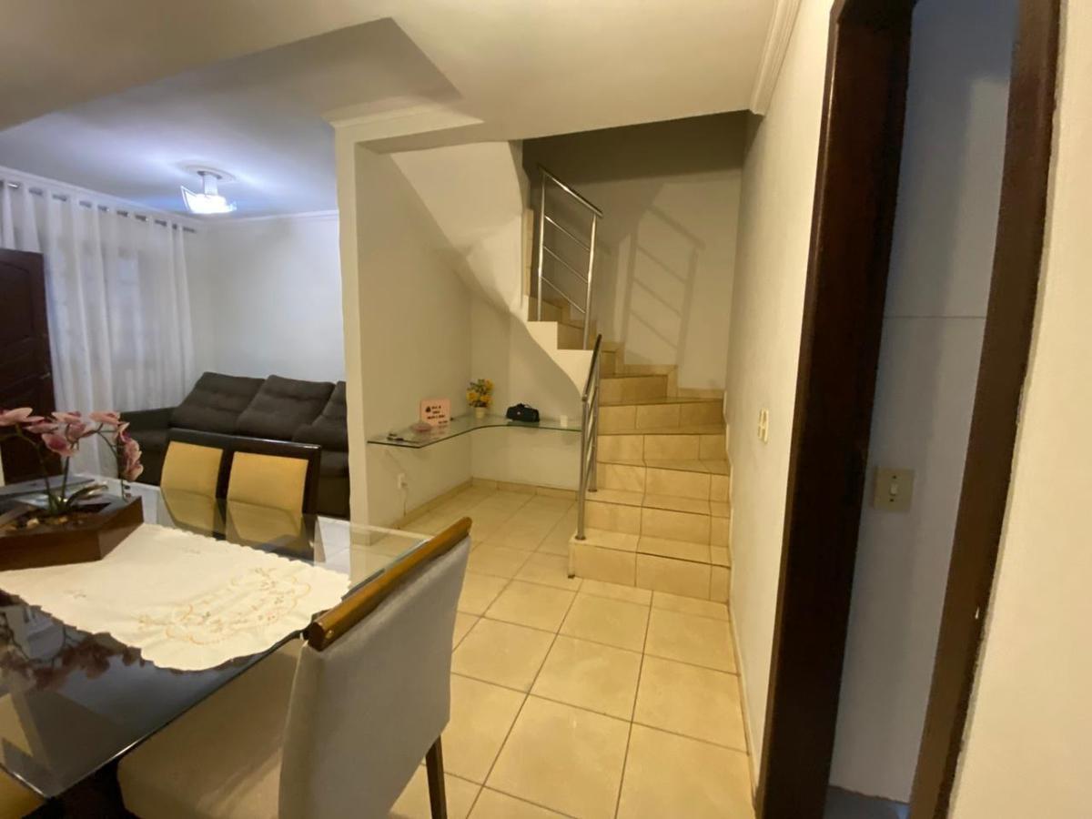 Casa, Santa Branca, 2 Quartos, 2 Vagas, 2 Suítes