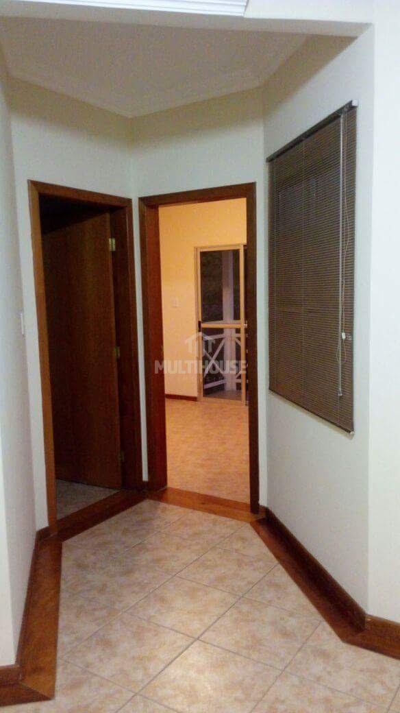 Casa, Centro, 4 Quartos, 5 Vagas, 1 Suíte
