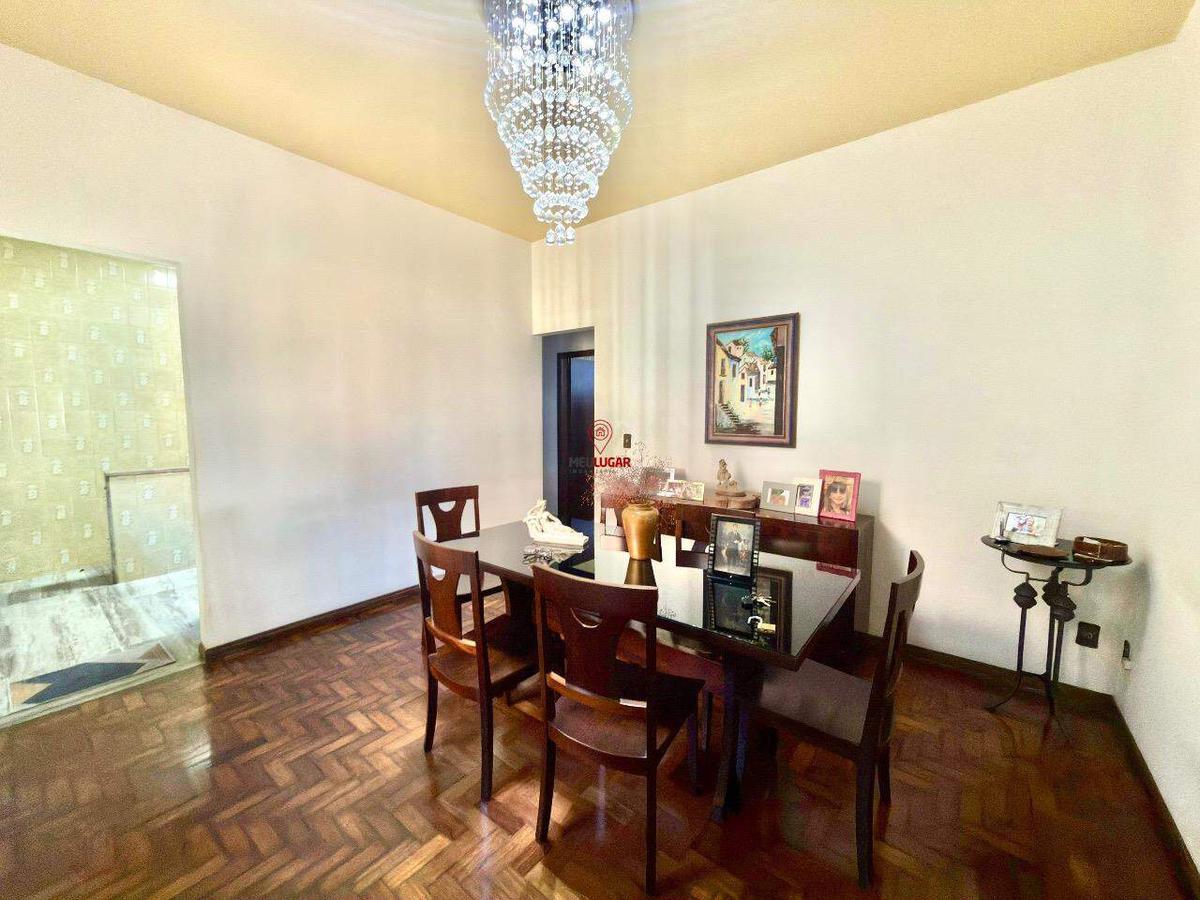 Casa, Barreiro, 3 Quartos, 5 Vagas, 1 Suíte