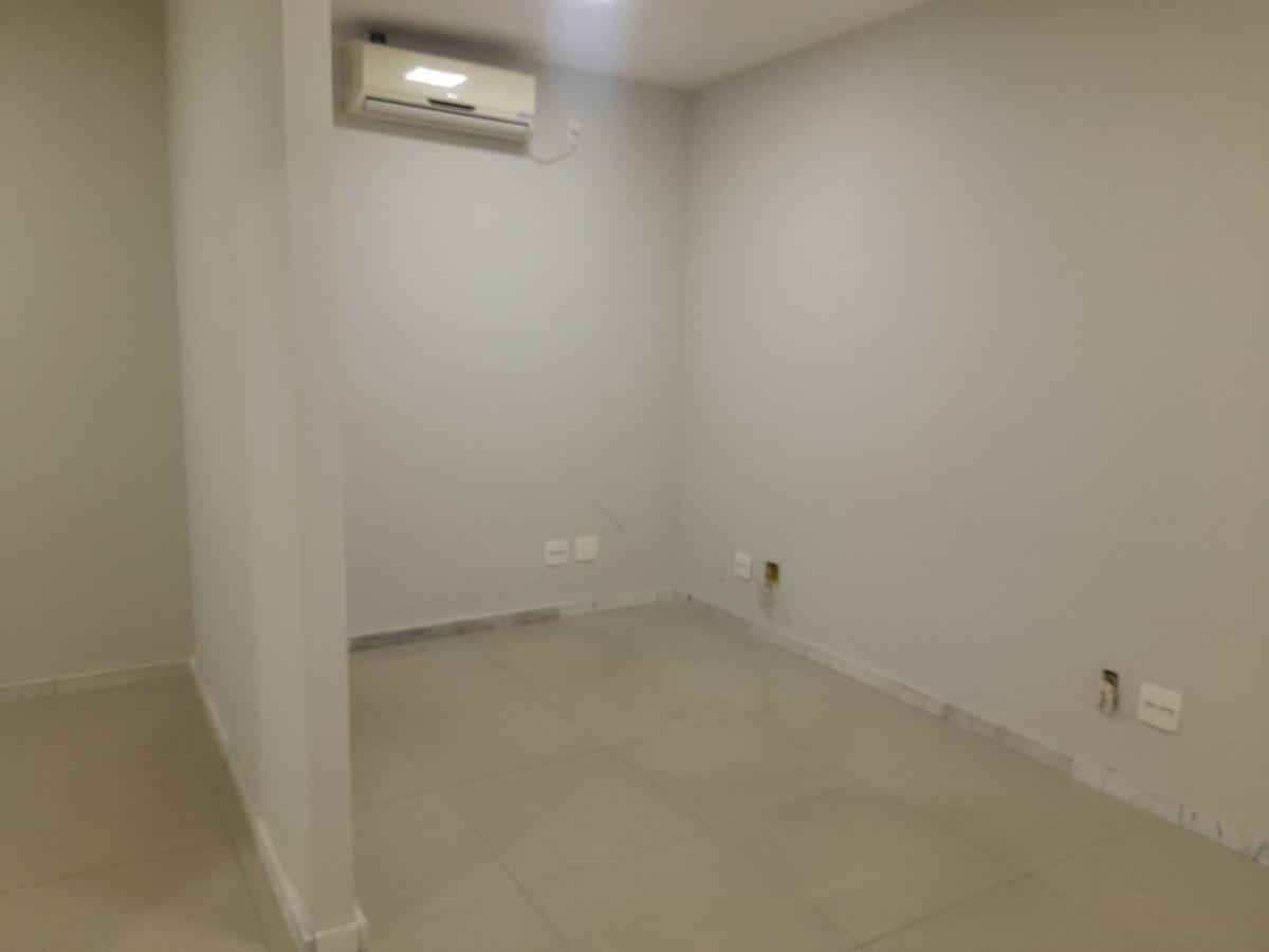 Andar, Esplanada, 0 Quarto, 0 Vaga