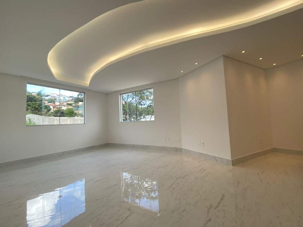 Casa, Estoril, 3 Quartos, 4 Vagas, 1 Suíte