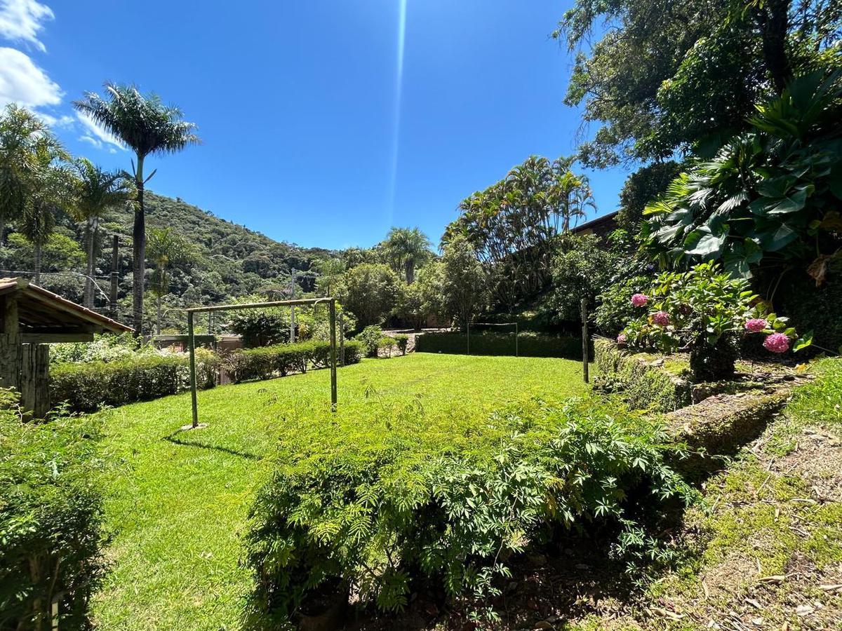 Casa, Jardim Canadá, 3 Quartos, 6 Vagas, 1 Suíte