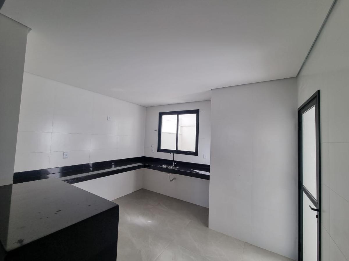 Casa, Itapoã, 3 Quartos, 2 Vagas, 1 Suíte