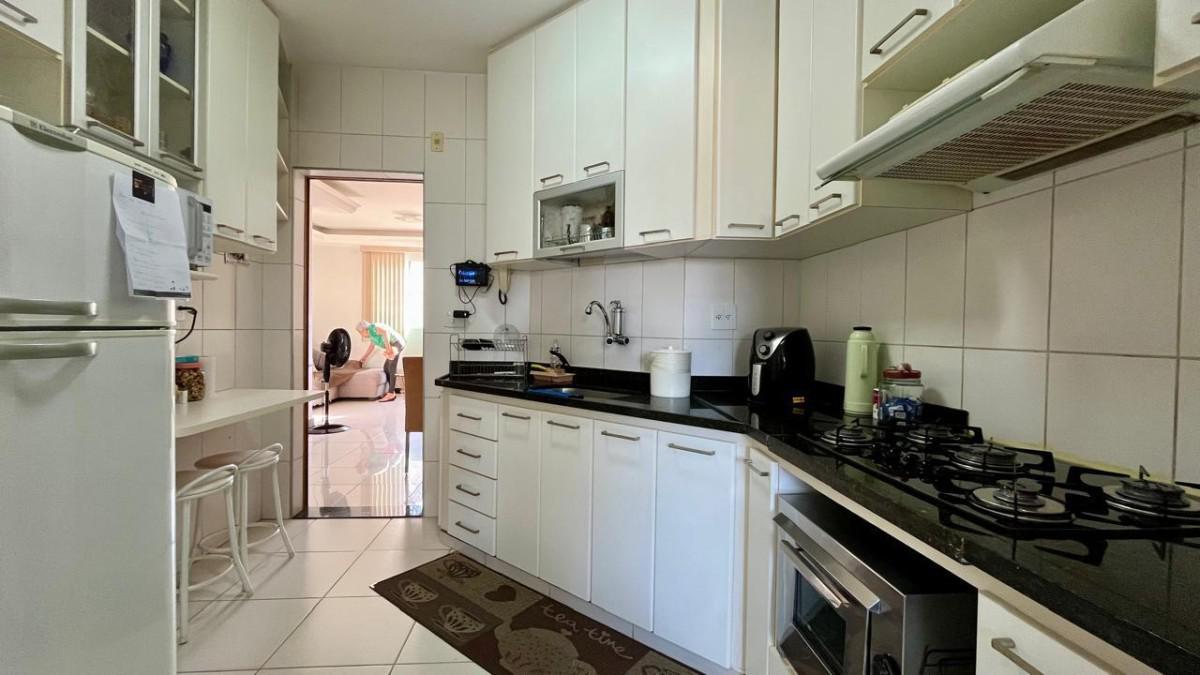 Apartamento, Sagrada Família, 3 Quartos, 2 Vagas, 1 Suíte