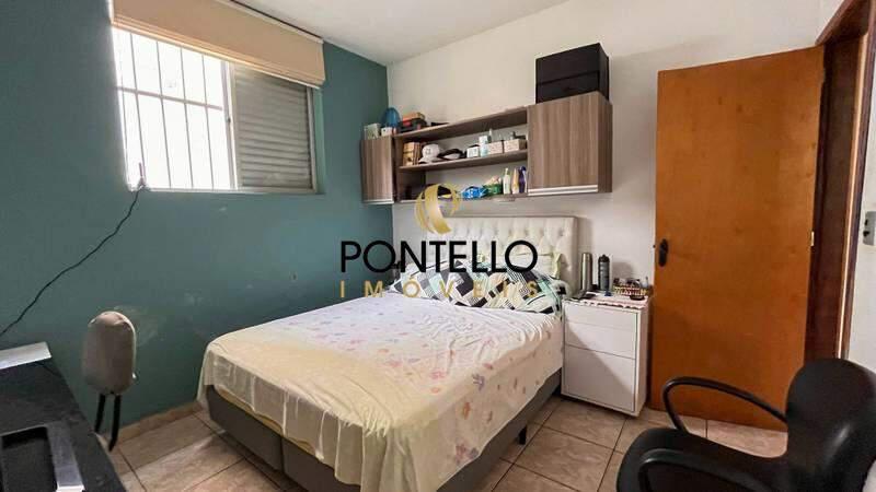 Casa, Buritis, 5 Quartos, 0 Vaga, 1 Suíte