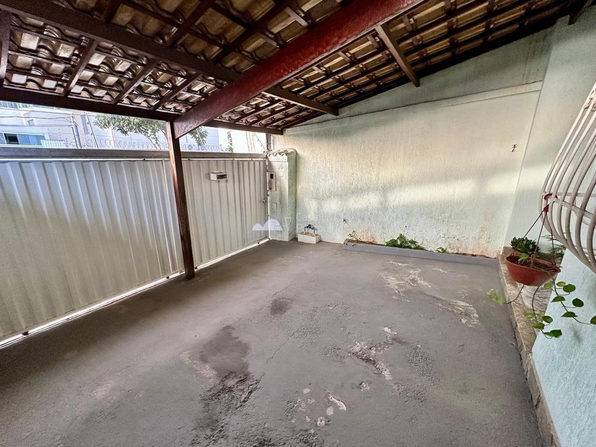 Casa, Heliópolis, 2 Quartos, 2 Vagas, 1 Suíte