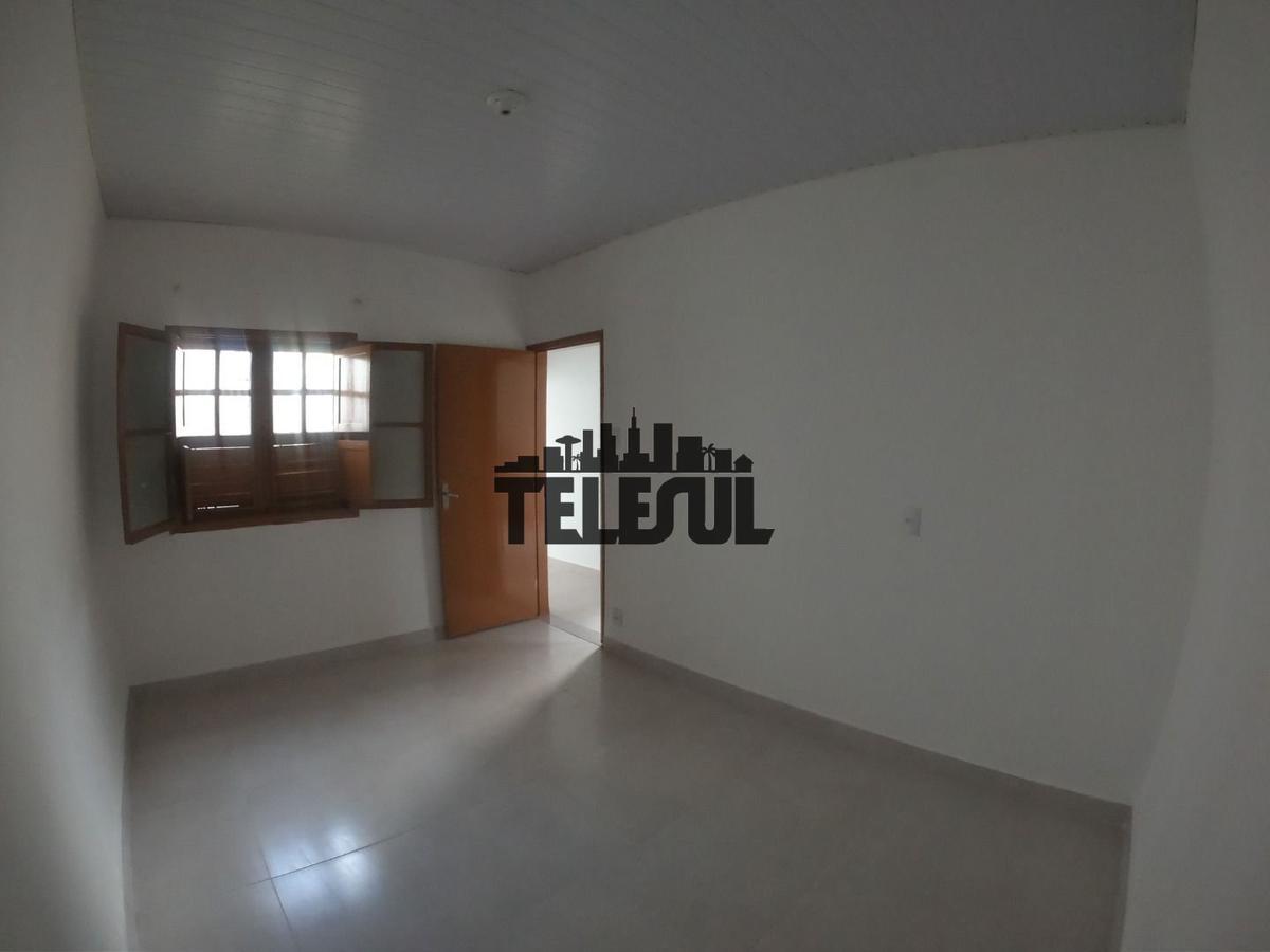 Casa, Centro, 4 Quartos, 0 Vaga