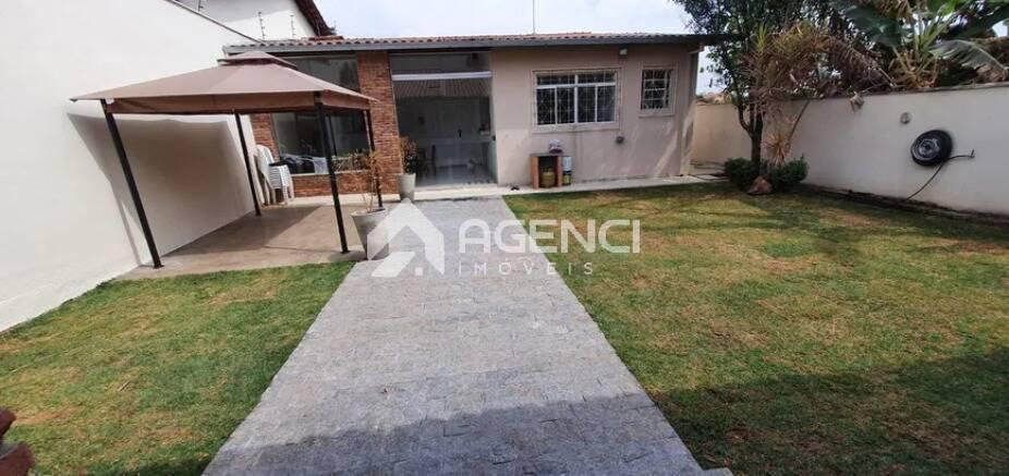 Casa, São Gonçalo, 3 Quartos, 0 Vaga, 1 Suíte