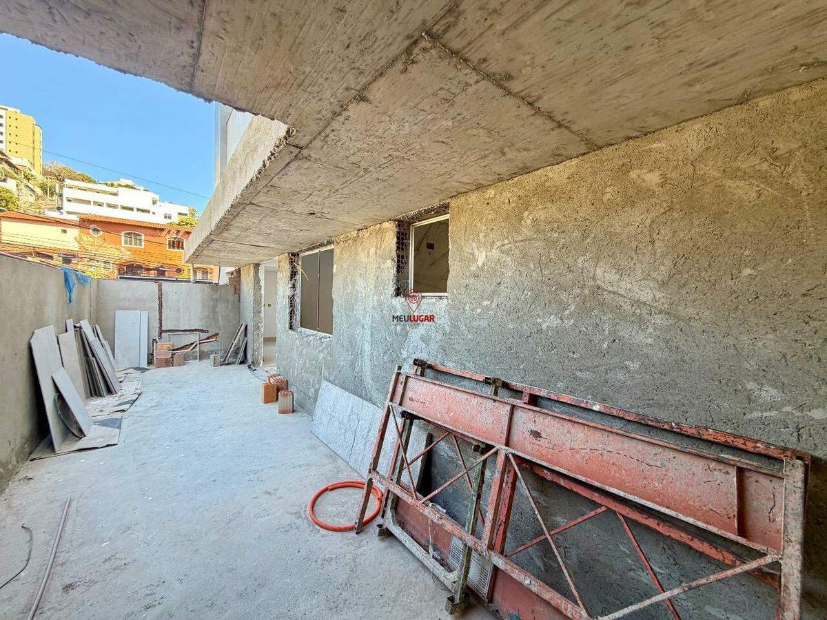 Apartamento, Barreiro, 3 Quartos, 3 Vagas, 1 Suíte