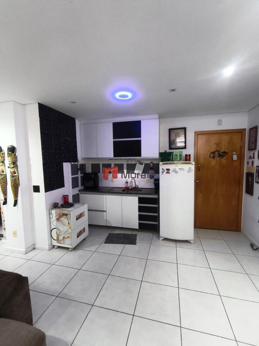 Apartamento, Centro, 2 Quartos, 0 Vaga